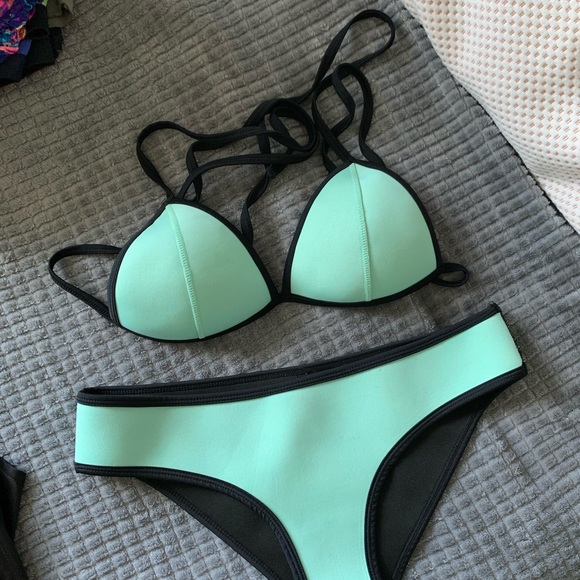 Bikini set - Picture 2 of 2